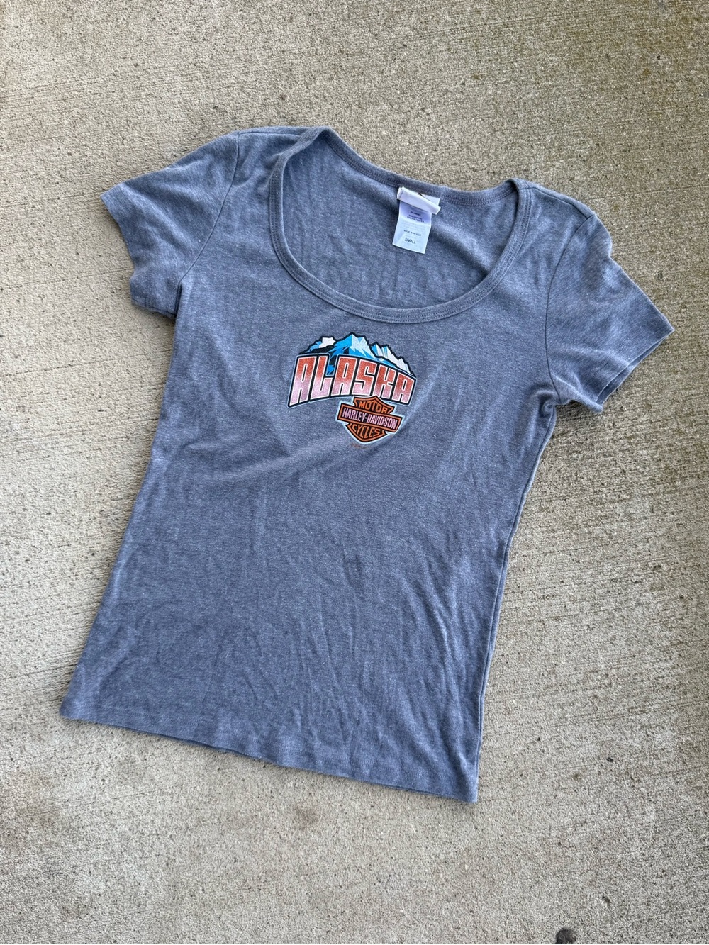 Harley-Davidson Gray Scoop Neck Alaska Graphic Tee